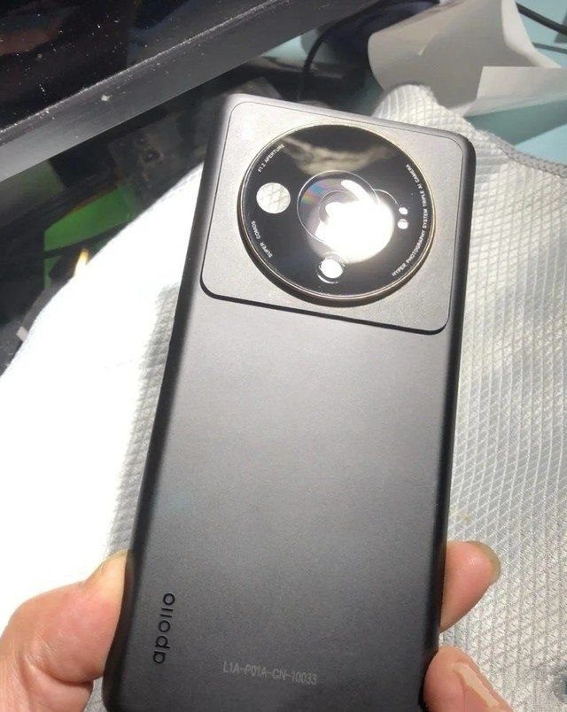 Не выпущенный керамический Xiaomi 12S Ultra показали на фото